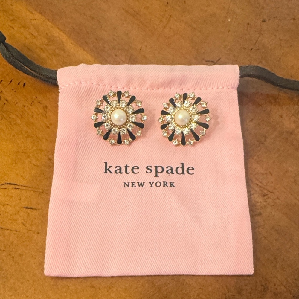 NWOT Kate Spade Floral Pearl Stud Earrings